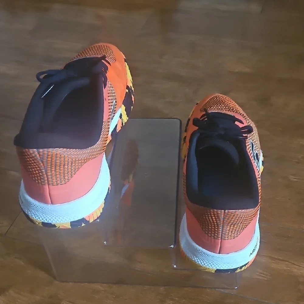 Skechers Mens Pickle Ball Sneakers Vibrant Orange and Black Sz 10.5